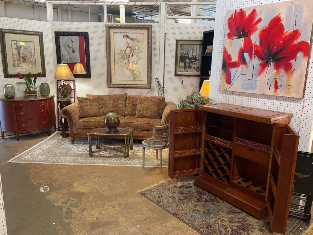 redh305 The Red Collection The Finest Consignment Furniture